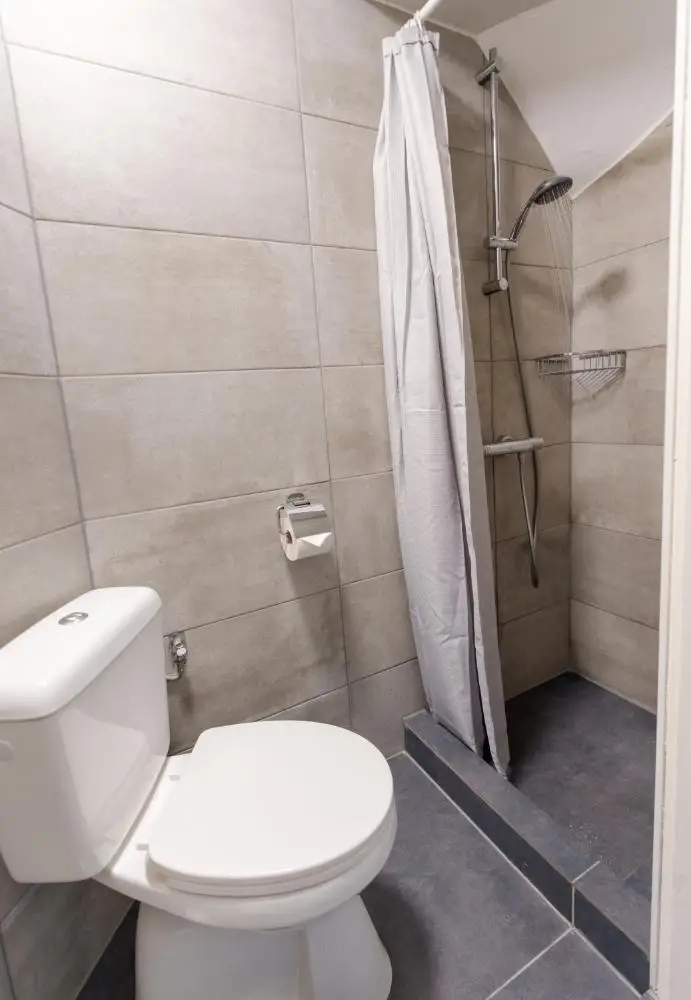 Single Room with Shared Bathroom